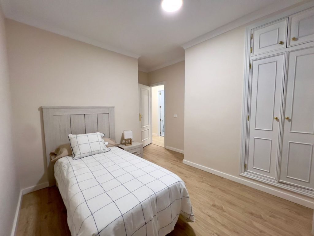 Chalet Adosado Reformado en El Galeón