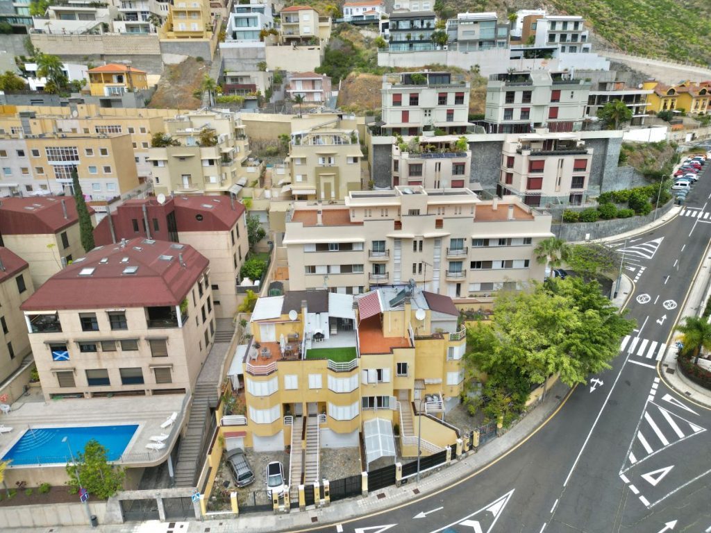 chalet adosado en Residencial Anaga